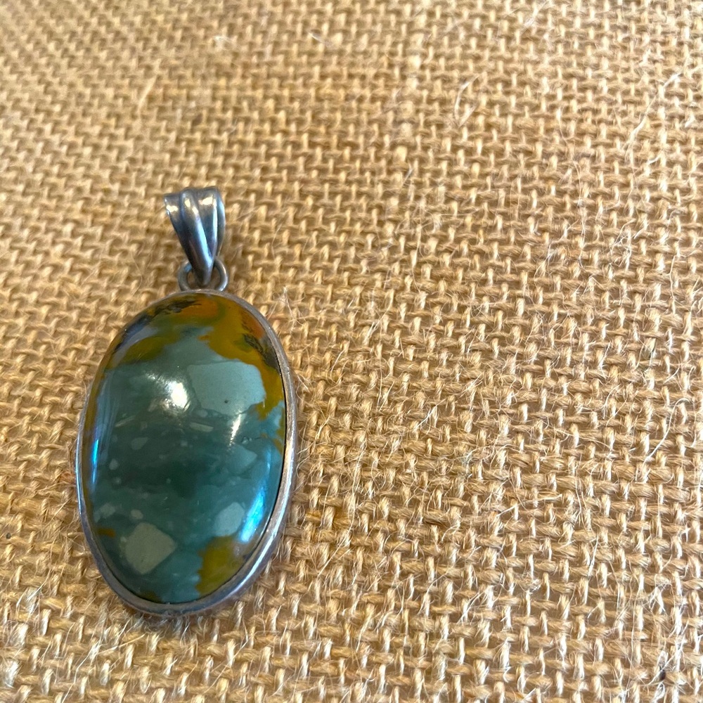Pendant